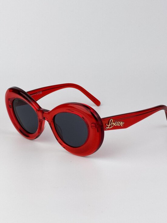 Loewe LW40112I CURVY 66V Butterfly Sunglasses – Shiny Transparent Red / Blue main image 8